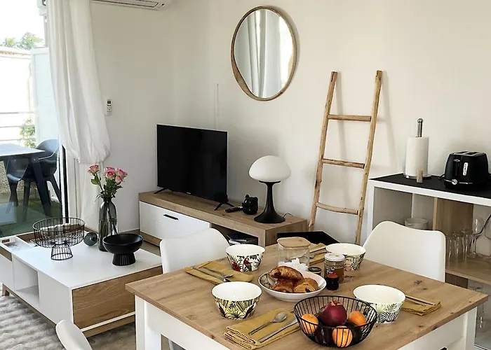 Cosy Avec Wifi En Bord De Apartmán *